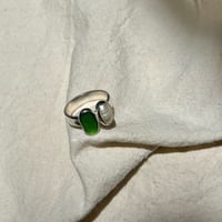 Image 5 of GREEN/PEARL SIREN RING (N½)