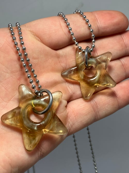 Image of champagne stars