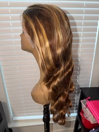 Image 2 of 26 inch 4/27 body wave wig