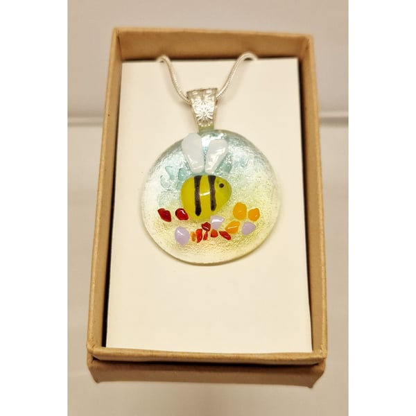Image of Fused Glass Round Bee Pendant. 