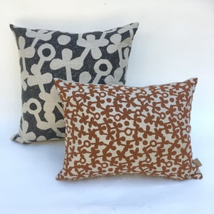 Image of Clover Rectangle Cushion - Cotton/linen Mix