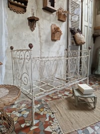 Image 5 of Le lit banquette 