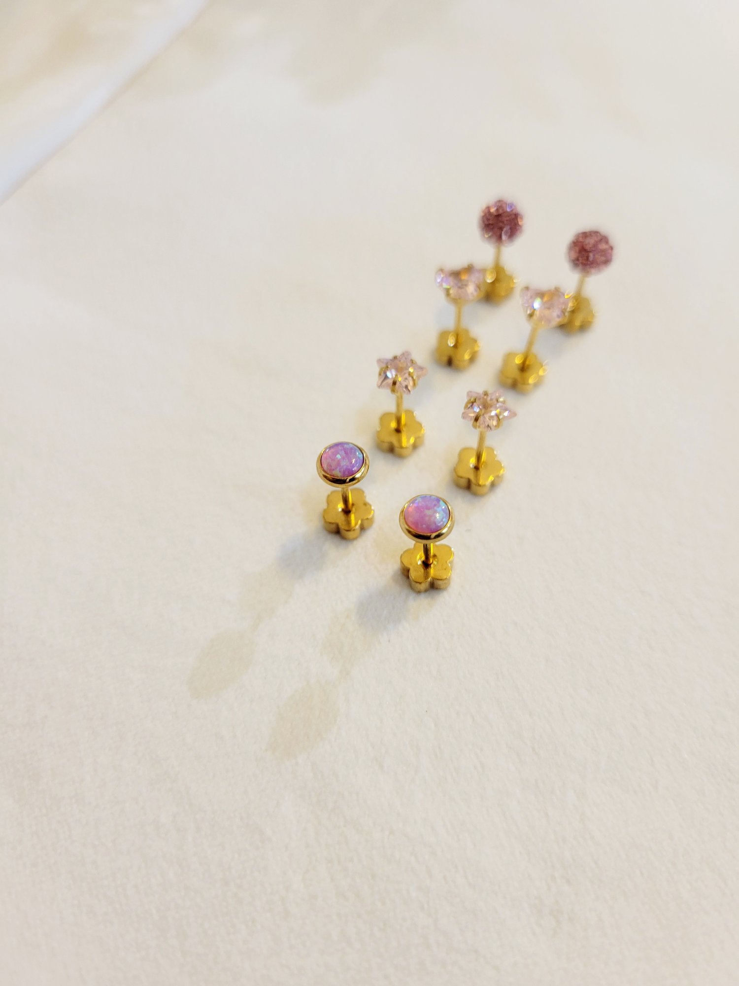 Image of Stud Earrings 