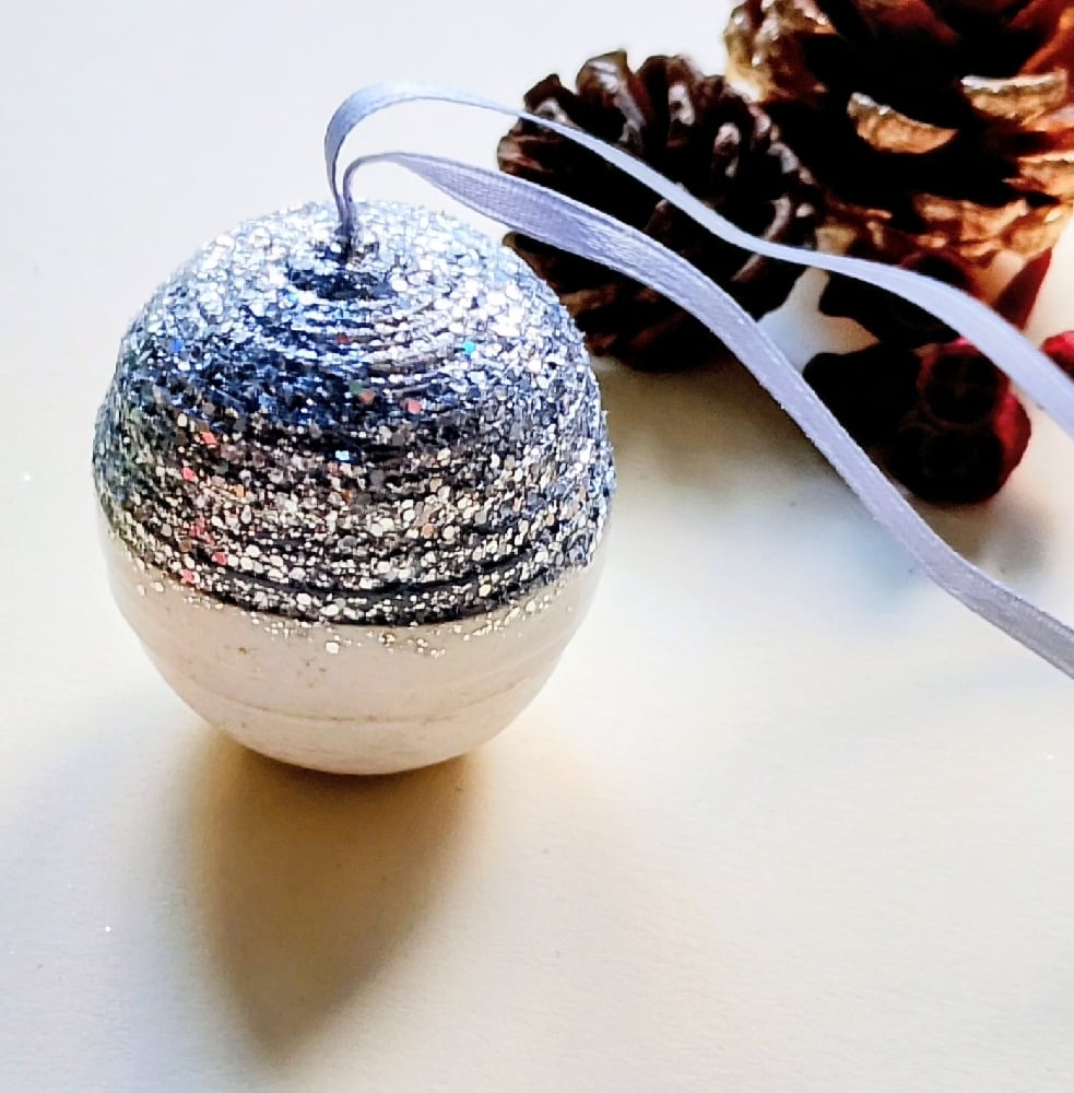 Image of Glitzy Glam Baubles 3