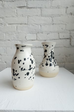 Sam Hewitt / Pouring Vessel 2	