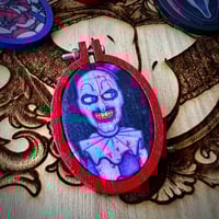 Image 2 of Art (brooch)