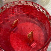 Image 3 of strawberry sweet pea scented candle