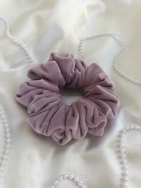 Image 6 of SCRUNCHIES OVERSIZED & STANDARD LILY/LILIA