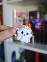 Image 3 of Clickers fantasmas blancos frappe con canela 