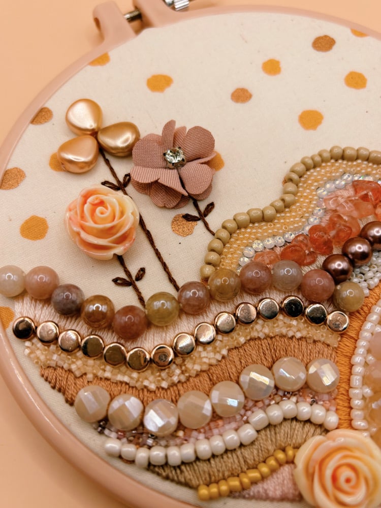 Image of Sweet Peach Landscape Hoop