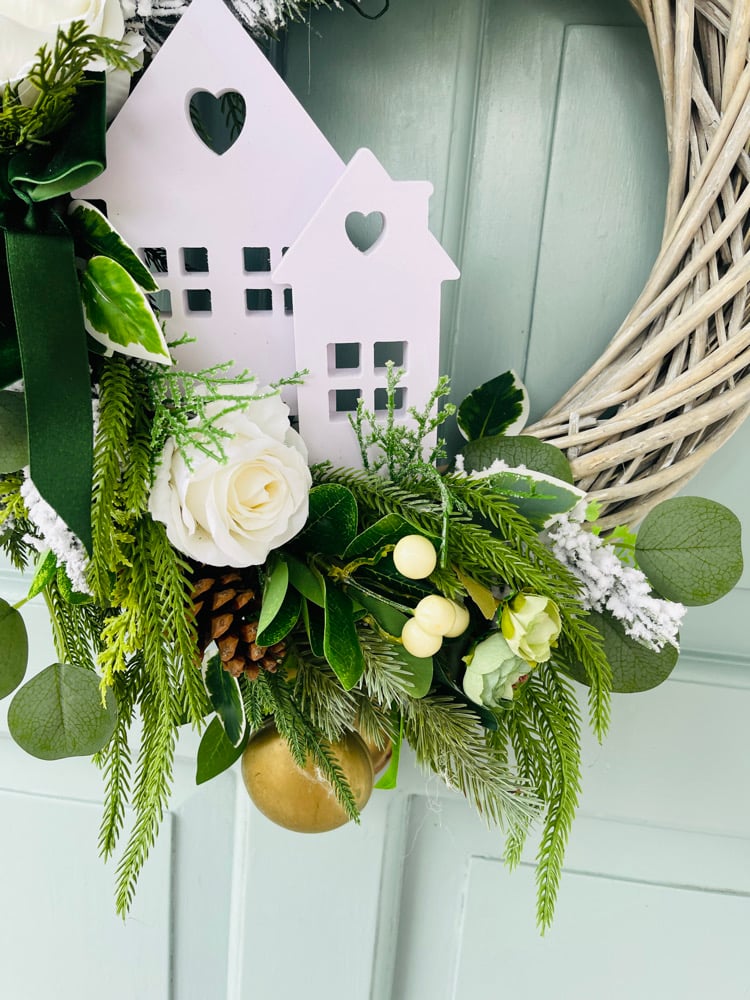 Image of 45cm Thick Wicker White Houses 