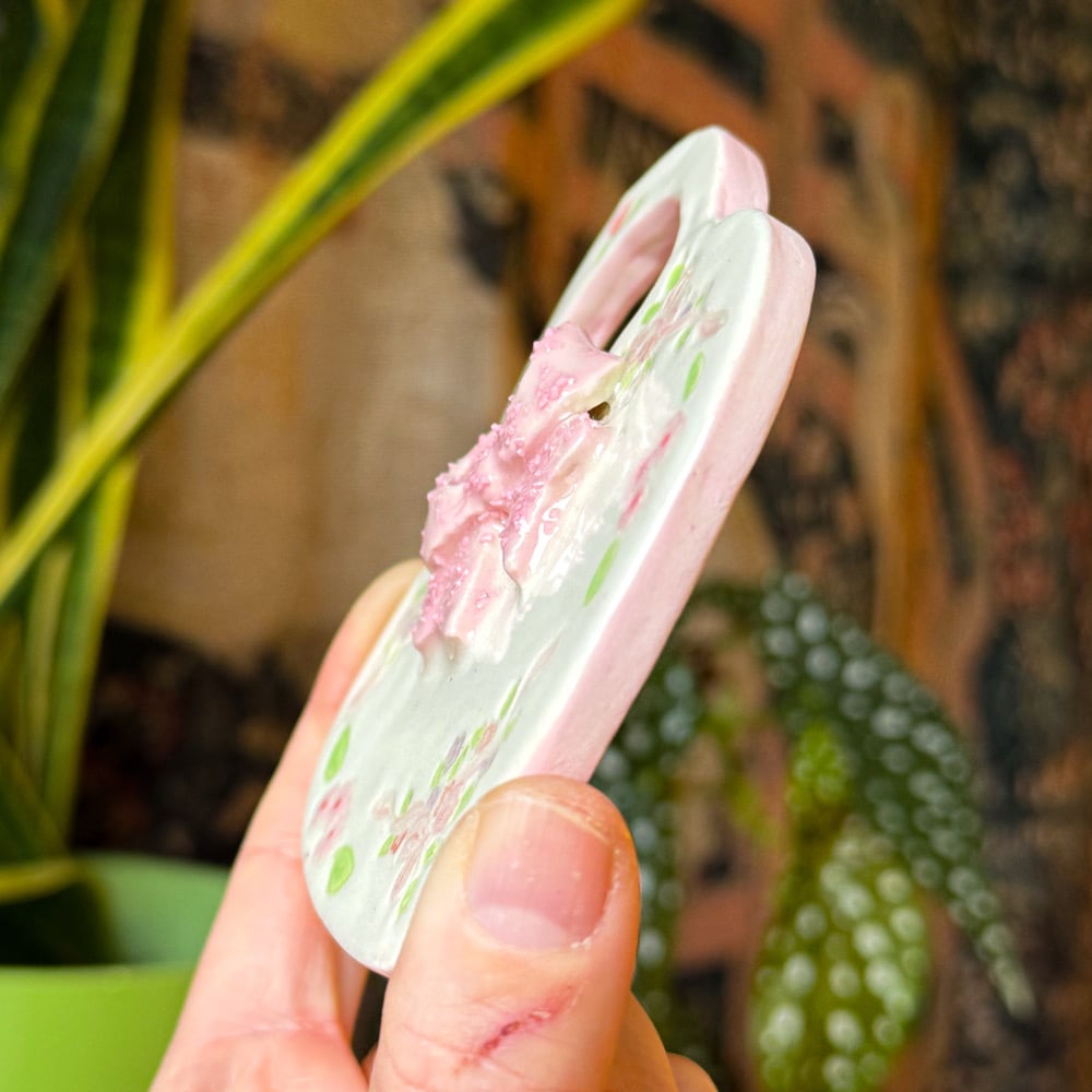 image of heart locker wall hanger