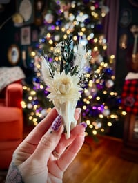 Image 3 of Bonequets