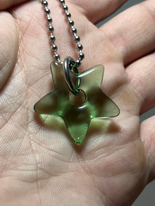 Image of mini emerald green star 