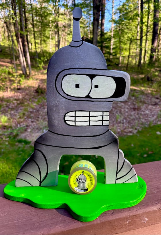 Image of Futurama Glow in the Dark Duncan Freehand One with Bender Display
