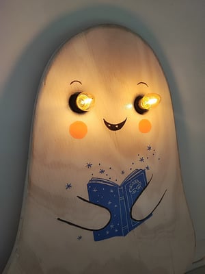 Image of Fantasmas de pared 2