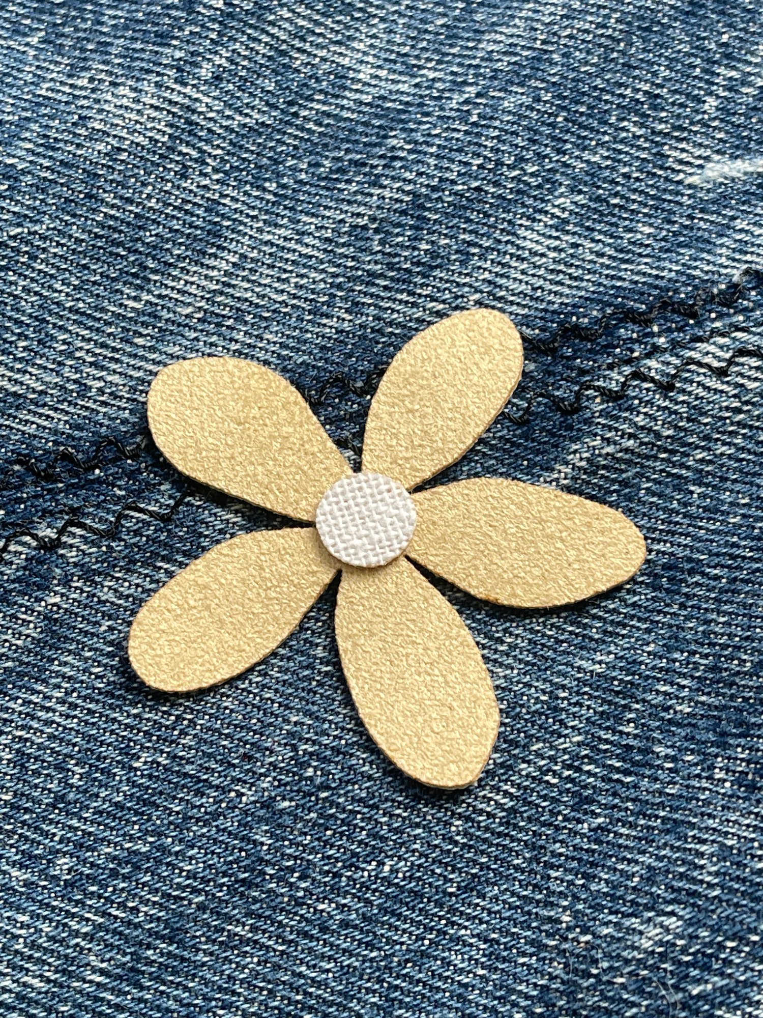 Image of Daisy patch 