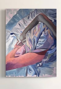 Image 1 of Une femme allongée 