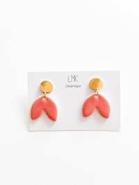 Paire de boucles d'oreilles céramique TOTEM PETALA rose corail