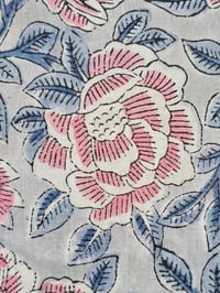 Image 4 of Namaste fabric pivoines (fond bleu) 