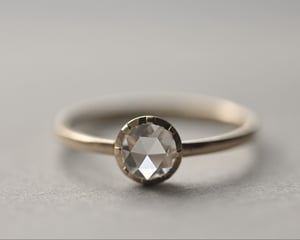 Image of *made to order* 18ct yellow gold 5.35mm rose-cut diamond solitaire ring (LON205)