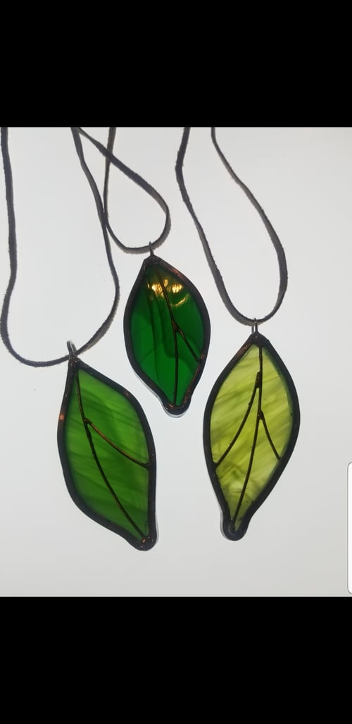 Image of Leaf Pendant- stained glass