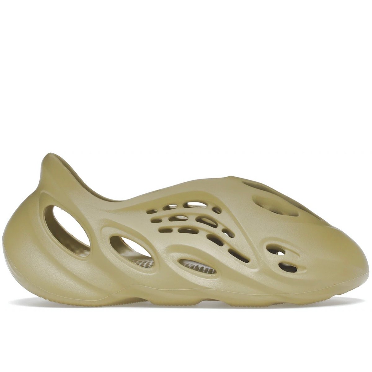 Yeezy Foam RNNR Sulfur | Blood Sole