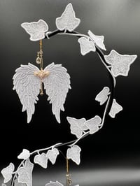 Image 5 of White Angel Wing Ivy Suncatcher