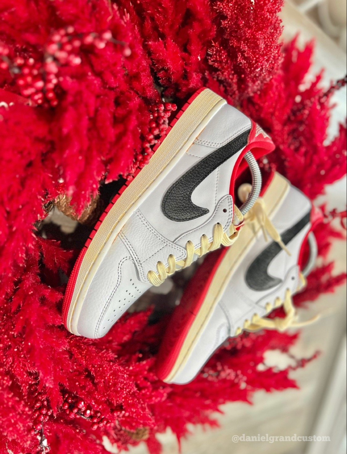 AJ1 OG swoosh university red | DanielGrand