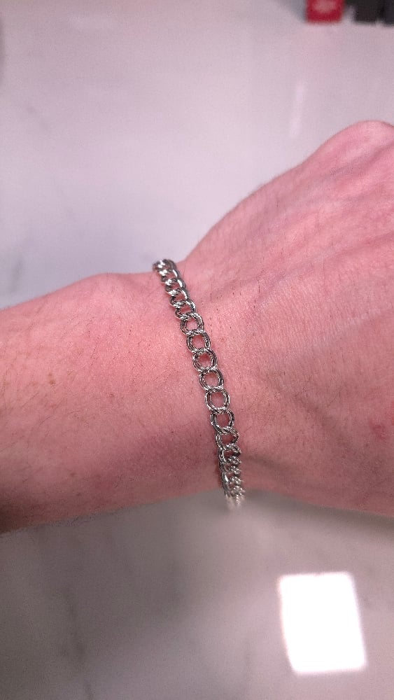 Image of Double Wire Curb Link 