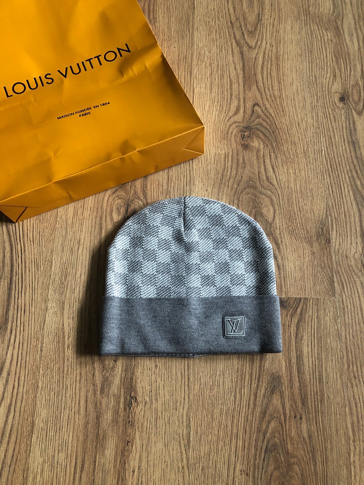 Image of LV Hat Grey Dernier