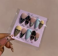 Coachella nails