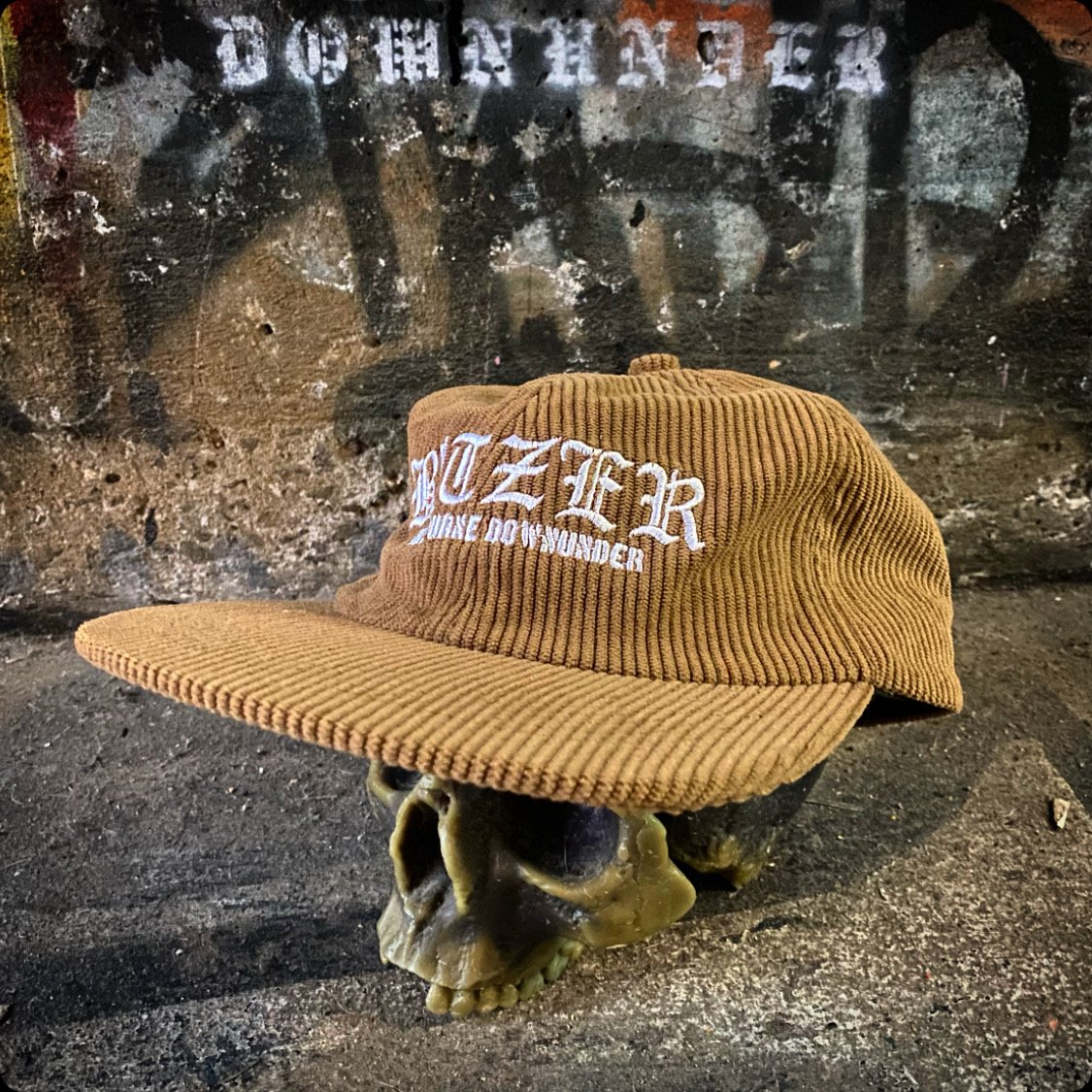 Image of BITZER CORDUROY EMBROIDED CAP (BROWN)