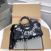 Image 6 of GRAFFITI PURSE