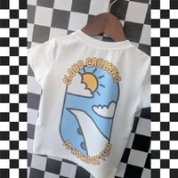 Image 1 of T-SHIRT: Cloud Crusing To Holiday Fun