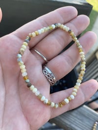 Image 2 of Flower Agate Braceleta