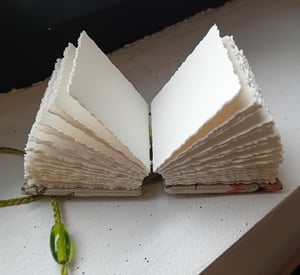 MADOC — mini livre — reliure à la française