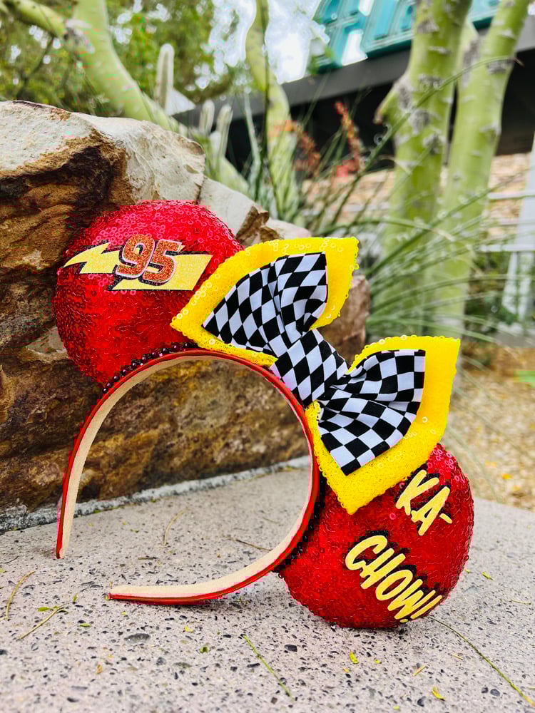 Image of Lightening McQueen & Flo's V-8 Earz