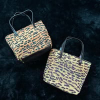 Image 2 of Esteē Lauder purse