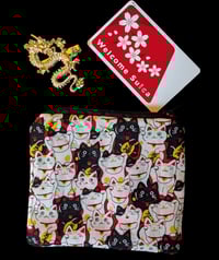 Image 2 of Japanese Lucky Cat Zippered Coin Purse 