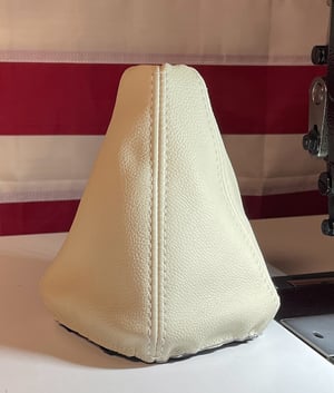 Image of Corrado cream leather shift boot 