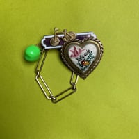 Image 1 of Broche «Yolande »