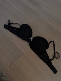 black lace bra (32D)