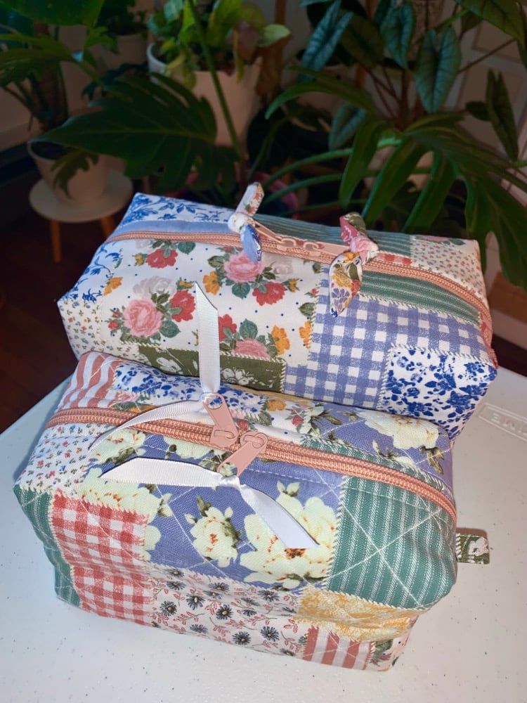 Image of Floral Patchwork Makeup Bag  (two sizes)💄🌸❤️