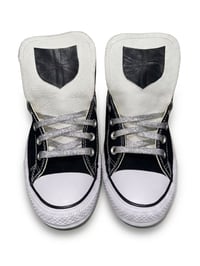 BLACK LEATHER SHIELD WHITE CHUCKS