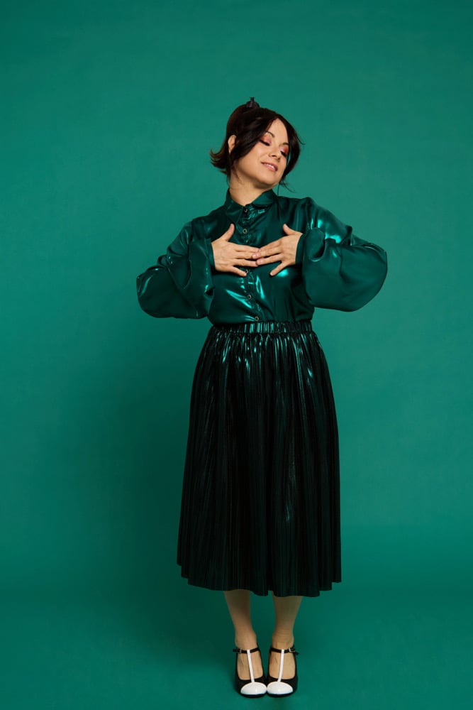 Image of Falda Barbara King