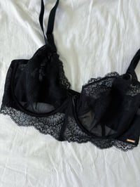 Image 1 of Black lace bra // 80D