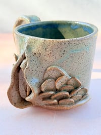 Image 2 of Vulva Mug (Magic Garden No. 134)