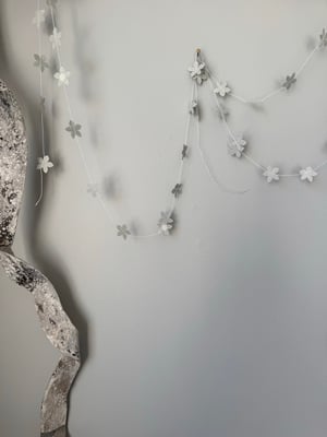 Image of Flower chain garland