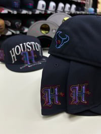 Image 4 of New Era 59Fifty Houston Texans Oversized H Flow Down